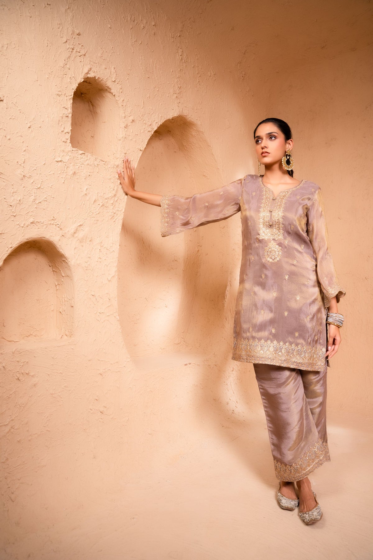 Leher Tissue Embroidered Mouse Suit Set